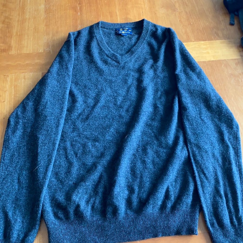 V-neck Cashmere Sweater Men’s size S